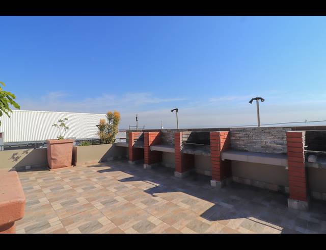 1 BEDROOM APARTMENT FOR SALE IN UMHLANGA RIDGE